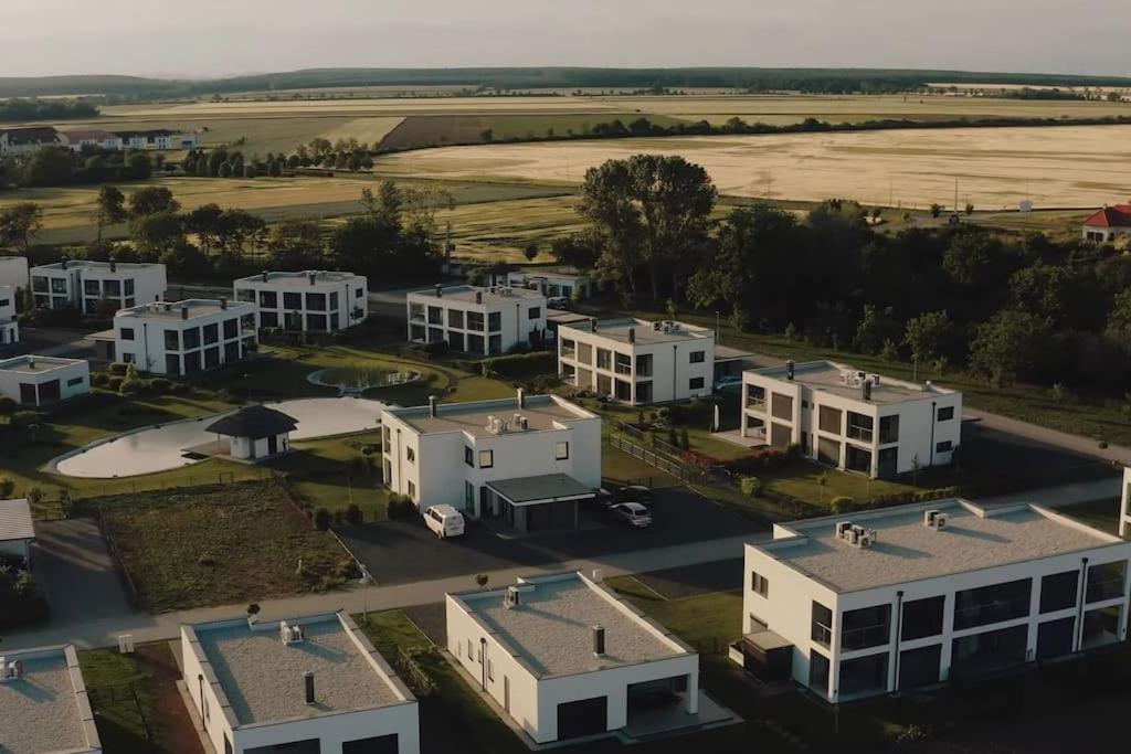 Luxus Appartement Am Golfplatz Und Therme Lutzmannsburg Zsira Exterior photo