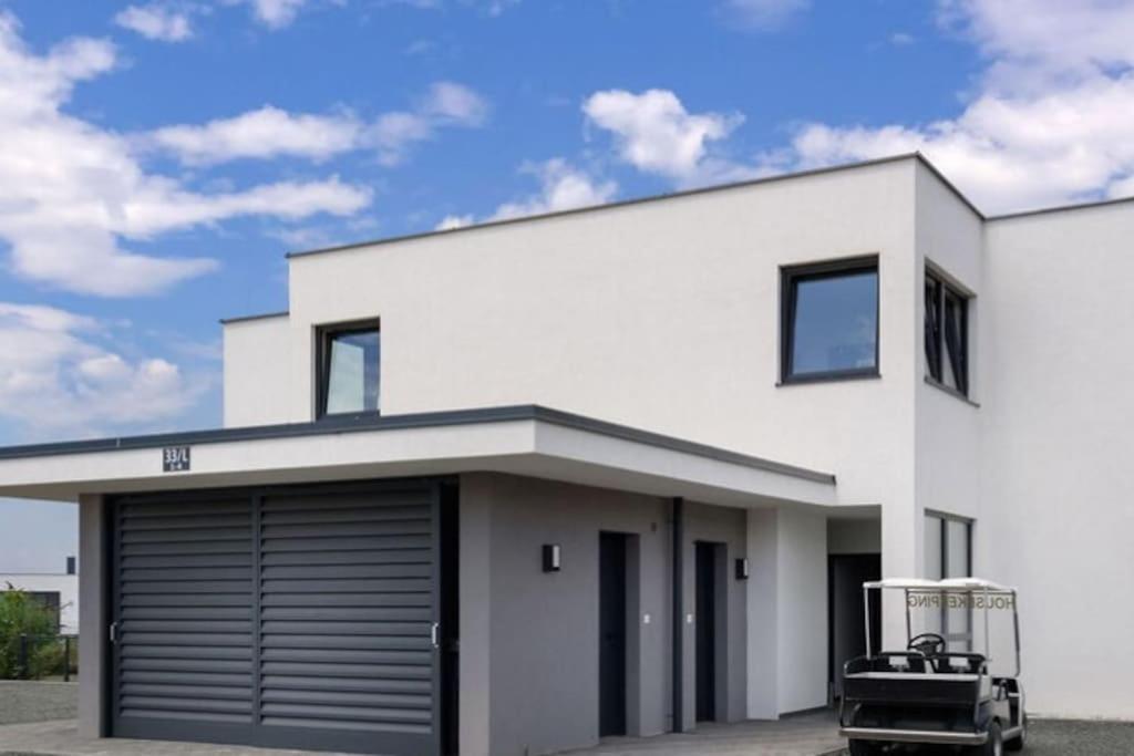 Luxus Appartement Am Golfplatz Und Therme Lutzmannsburg Zsira Exterior photo