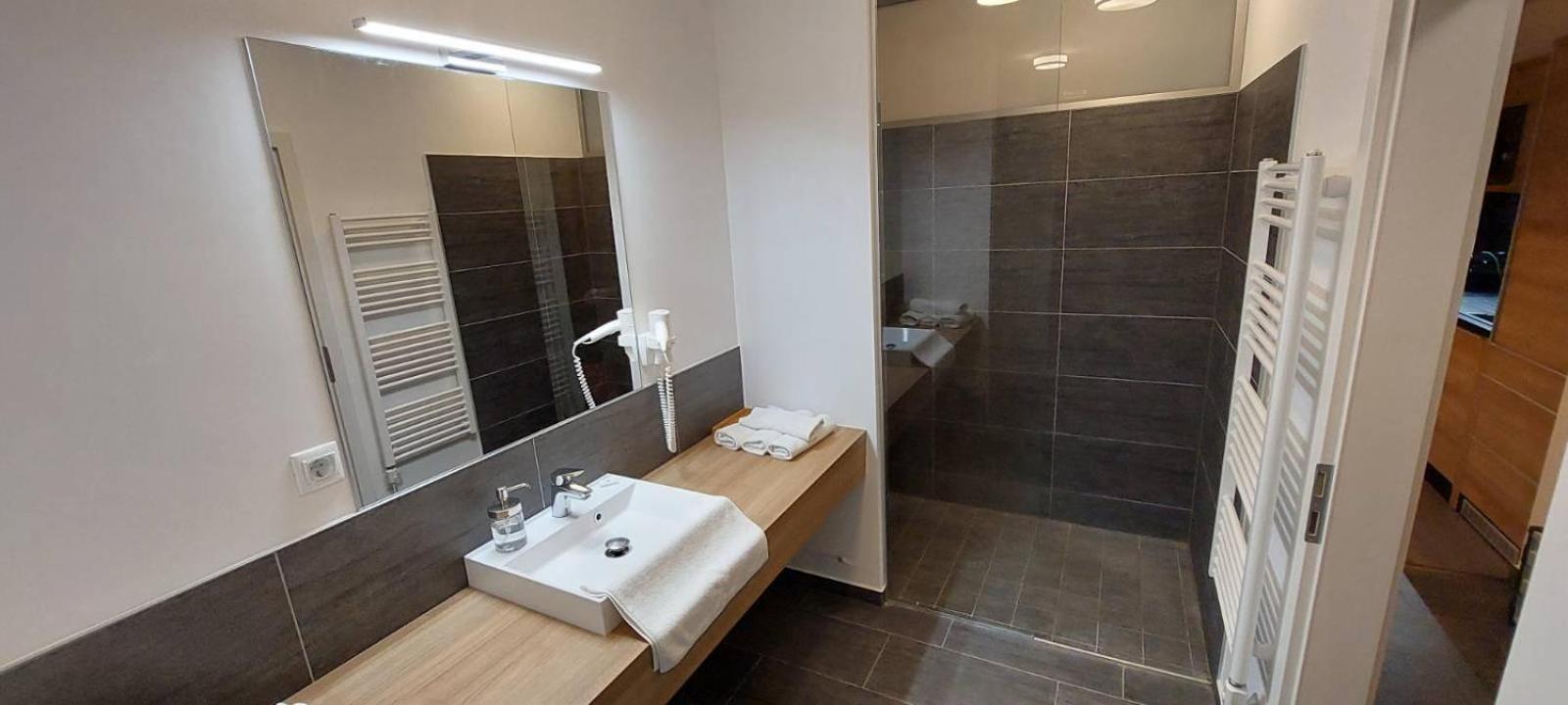 Luxus Appartement Am Golfplatz Und Therme Lutzmannsburg Zsira Exterior photo